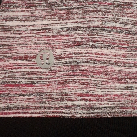 Lululemon Runderful 1/2 Zip Berry Rumble Pullover Size 2 - Picture 16 of 16